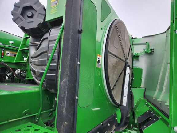 2024 John Deere S780 Combine