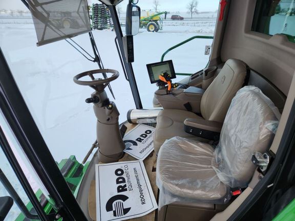 2024 John Deere S780 Combine