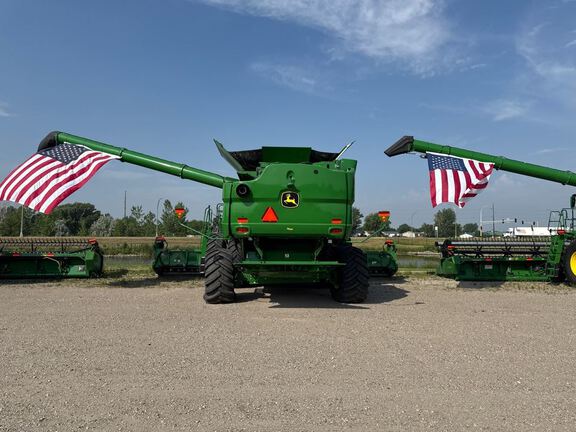 2024 John Deere S780 Combine
