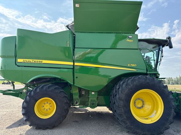 2024 John Deere S780 Combine