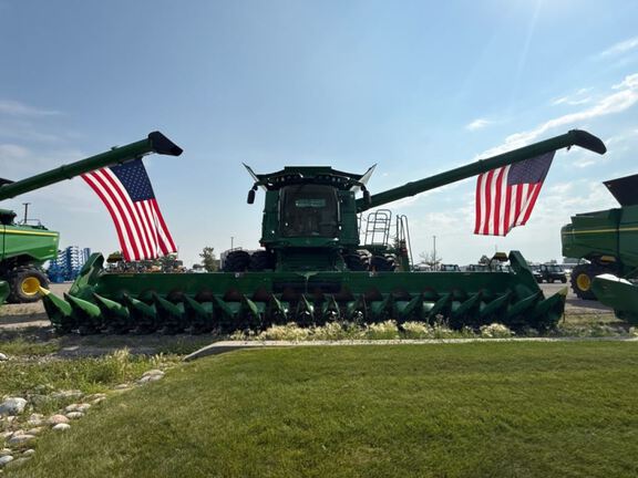 2024 John Deere S780 Combine