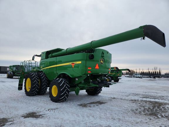 2024 John Deere S780 Combine