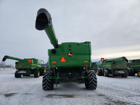 2024 John Deere S780 Combine