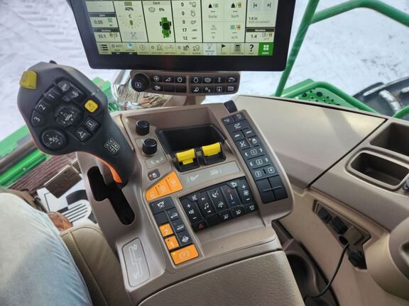 2024 John Deere S780 Combine