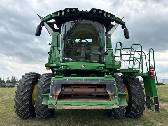 2024 John Deere S780 Combine