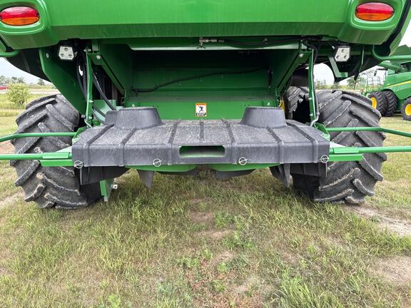 2024 John Deere S780 Combine