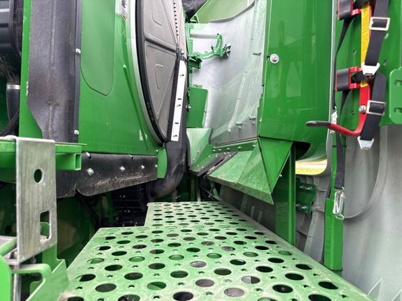 2024 John Deere S780 Combine