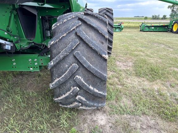 2024 John Deere S780 Combine
