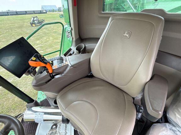 2024 John Deere S780 Combine