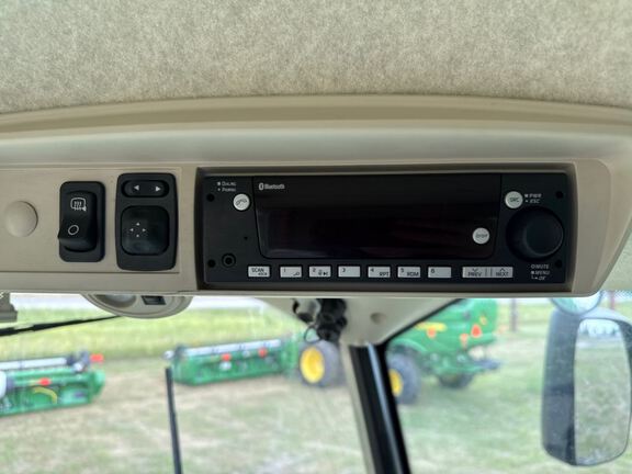2024 John Deere S780 Combine