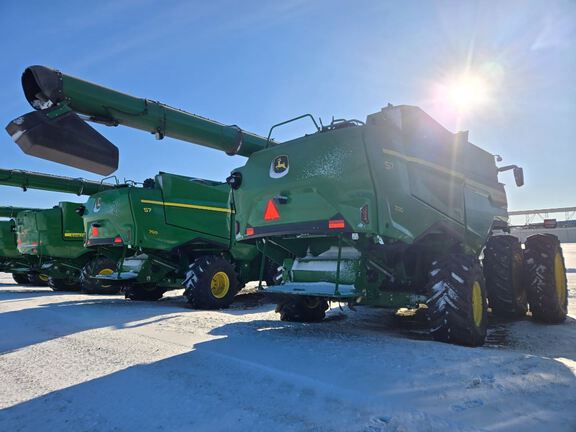 2025 John Deere S7 700 Combine
