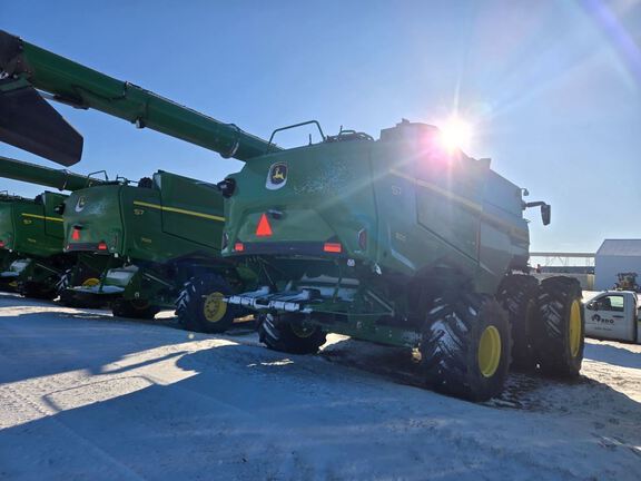 2025 John Deere S7 800 Combine