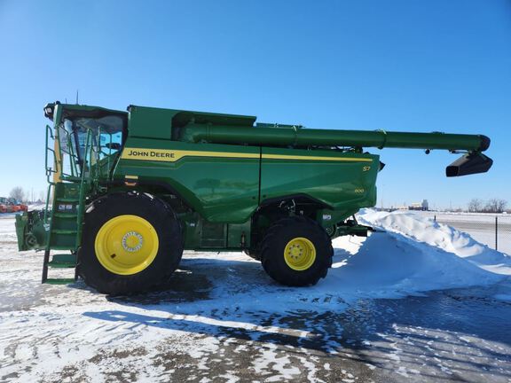 2025 John Deere S7 800 Combine