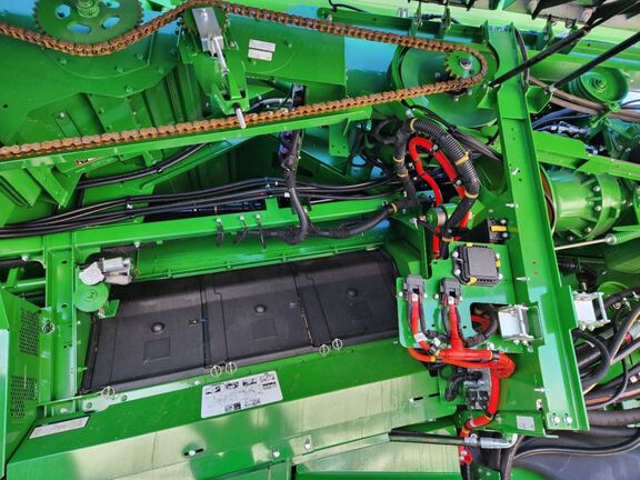 2025 John Deere S7 800 Combine