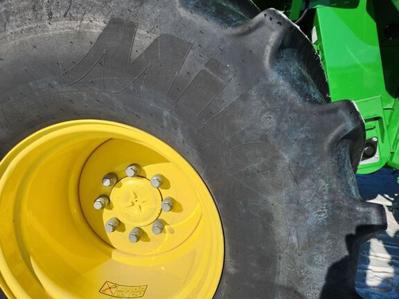 2025 John Deere S7 800 Combine