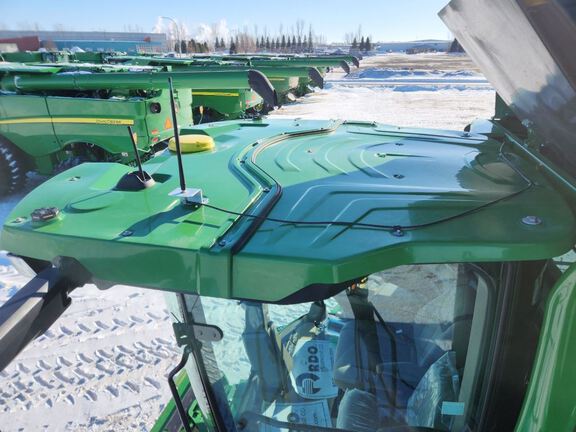 2025 John Deere S7 800 Combine