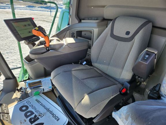 2025 John Deere S7 800 Combine