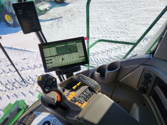 2025 John Deere S7 800 Combine