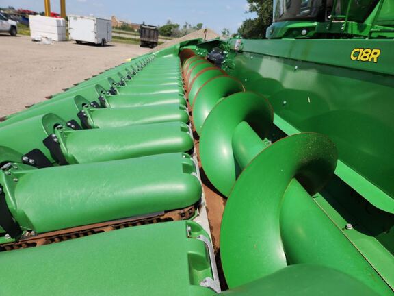2024 John Deere C18R Header Corn Head