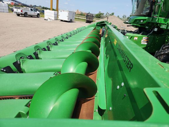 2024 John Deere C18R Header Corn Head
