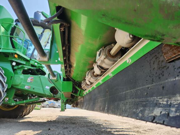 2024 John Deere C18R Header Corn Head