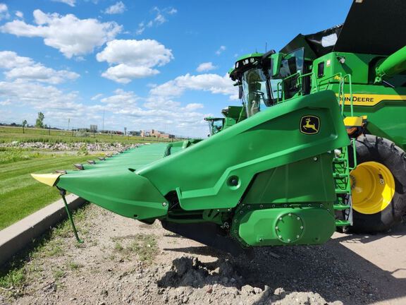 2024 John Deere C18R Header Corn Head