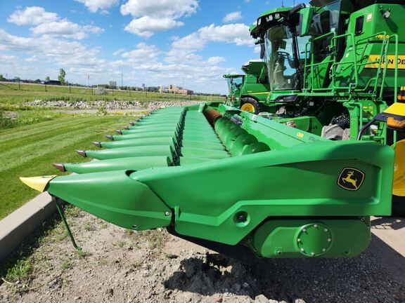 2024 John Deere C18R Header Corn Head