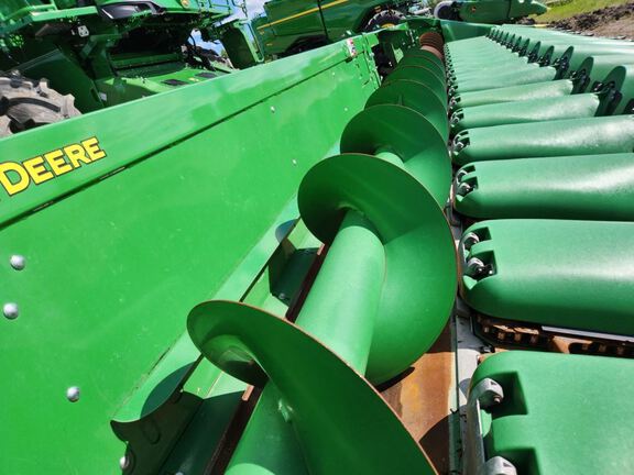 2024 John Deere C18R Header Corn Head