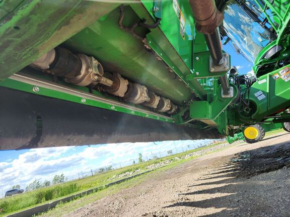 2024 John Deere C18R Header Corn Head