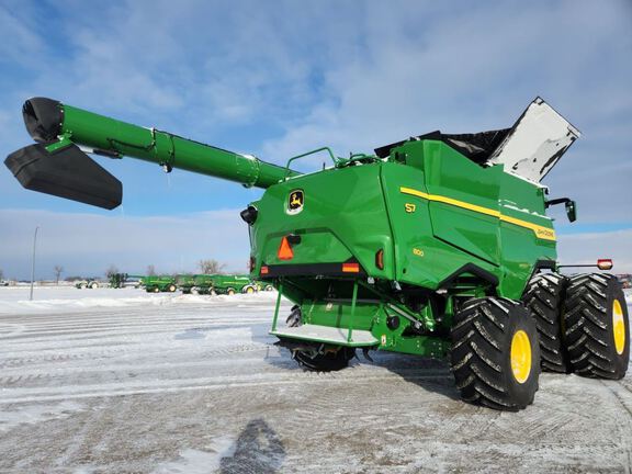 2025 John Deere S7 800 Combine
