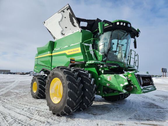 2025 John Deere S7 800 Combine