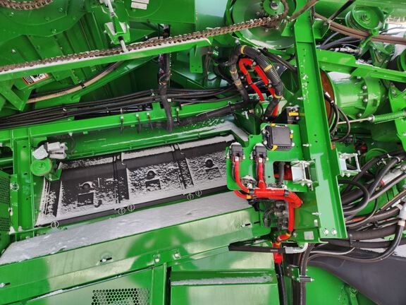 2025 John Deere S7 800 Combine