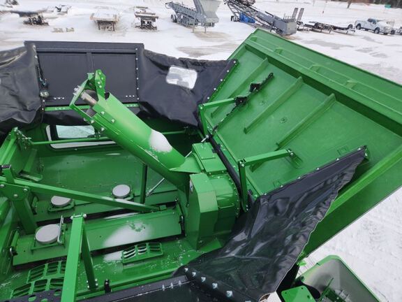 2025 John Deere S7 800 Combine