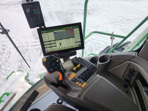 2025 John Deere S7 800 Combine