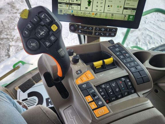 2025 John Deere S7 800 Combine