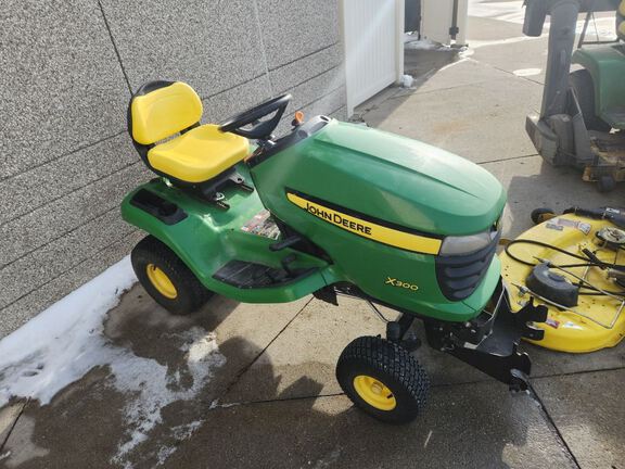 2013 John Deere X300 Garden Tractor