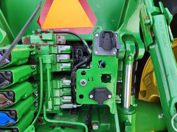 2016 John Deere 8295R Tractor