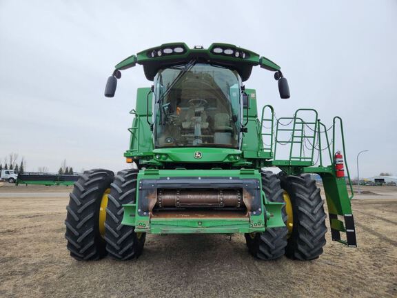 2024 John Deere S780 Combine