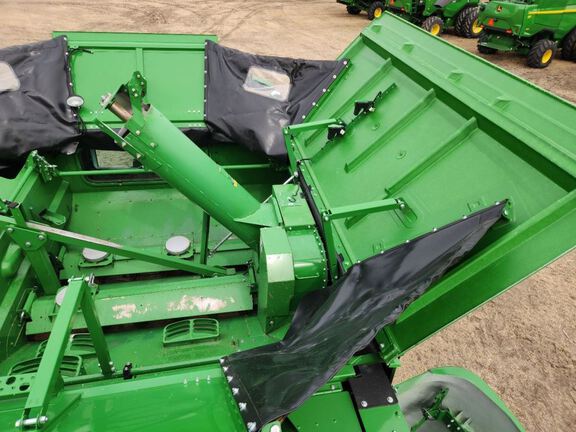 2024 John Deere S780 Combine