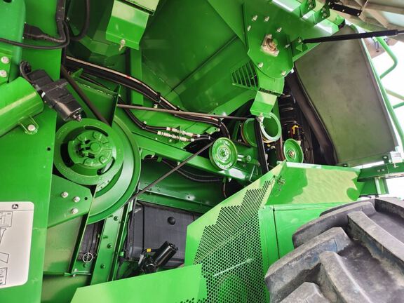 2024 John Deere S780 Combine