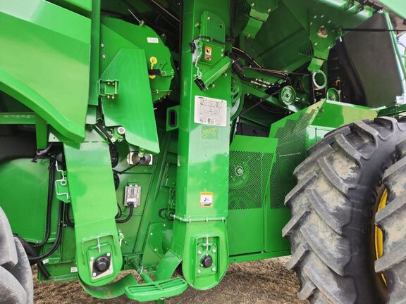 2024 John Deere S780 Combine