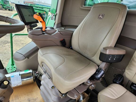 2024 John Deere S780 Combine