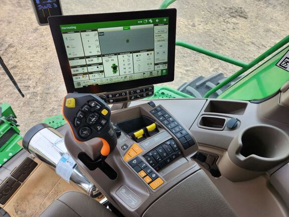 2024 John Deere S780 Combine