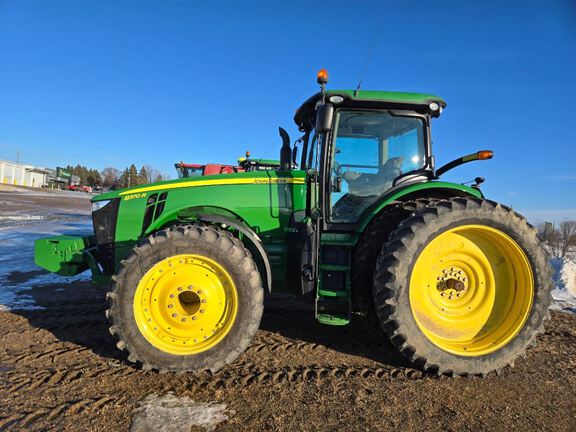 2016 John Deere 8370R Tractor