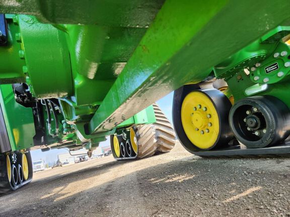 2024 John Deere 9RX 640 Tractor Rubber Track