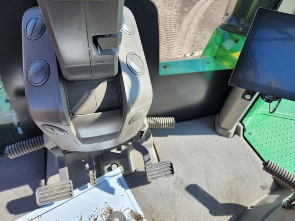 2024 John Deere 9RX 640 Tractor Rubber Track