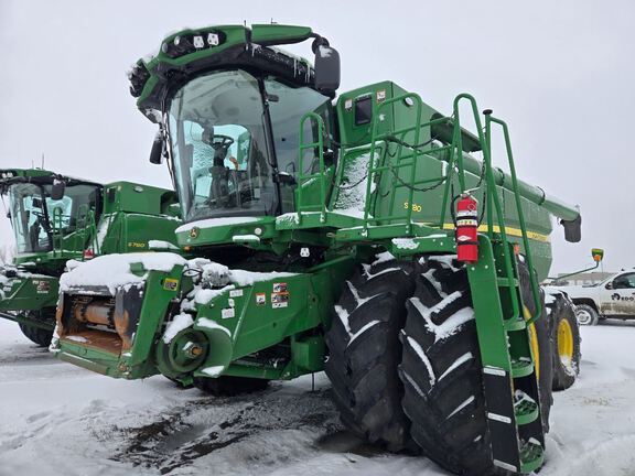 2024 John Deere S780 Combine