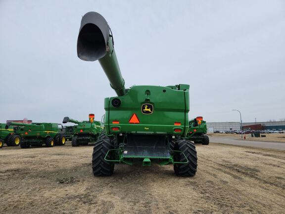 2024 John Deere S780 Combine