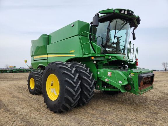 2024 John Deere S780 Combine
