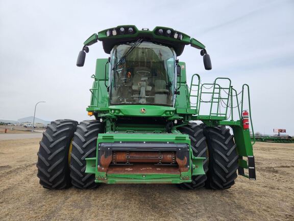 2024 John Deere S780 Combine
